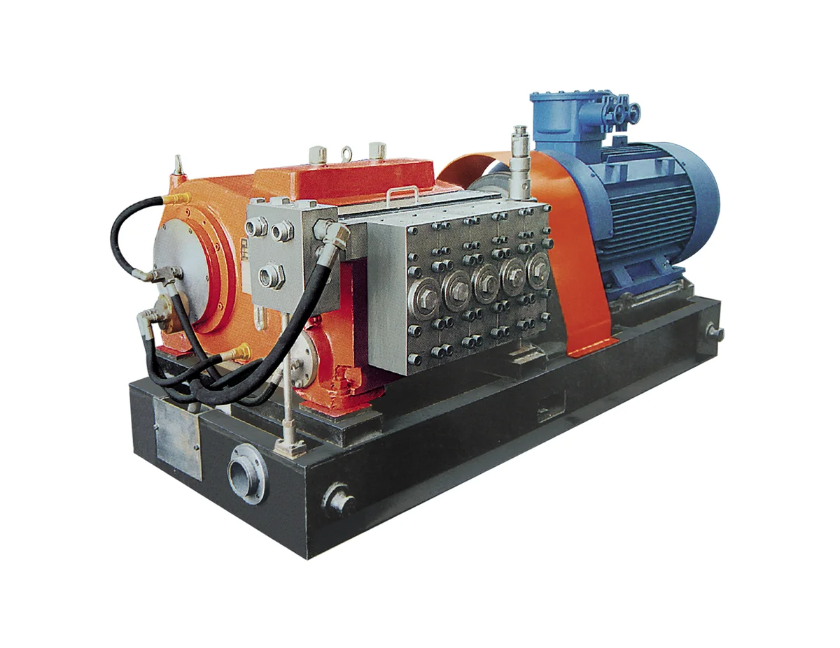Complete horizontal plunger-pump equipment against a white background