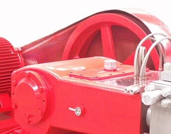 Belt wheel and power-end housing on the original triplex pump