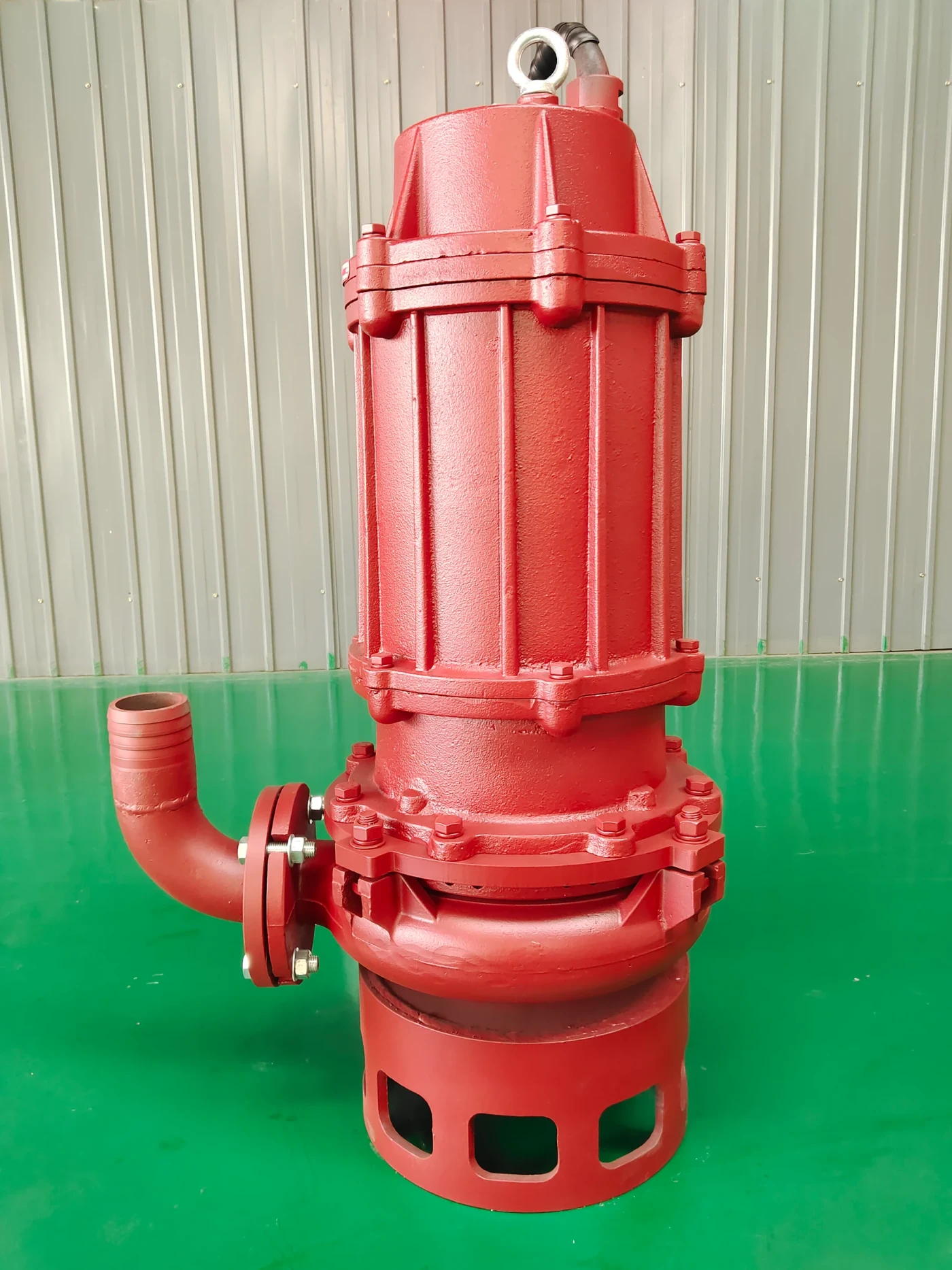 QSZ submersible slurry pump photographed in the workshop